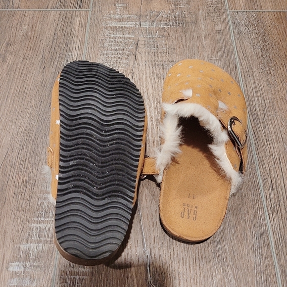 GAP Kids slip-on moccasin shoe Size 11 - Picture 3 of 3